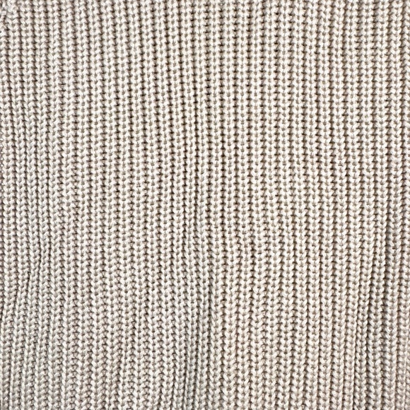 Lululemon | Ribbed Turtleneck Sweater | XS | Grey | Minimalist | Casual | Cozy - Picture 4 of 16